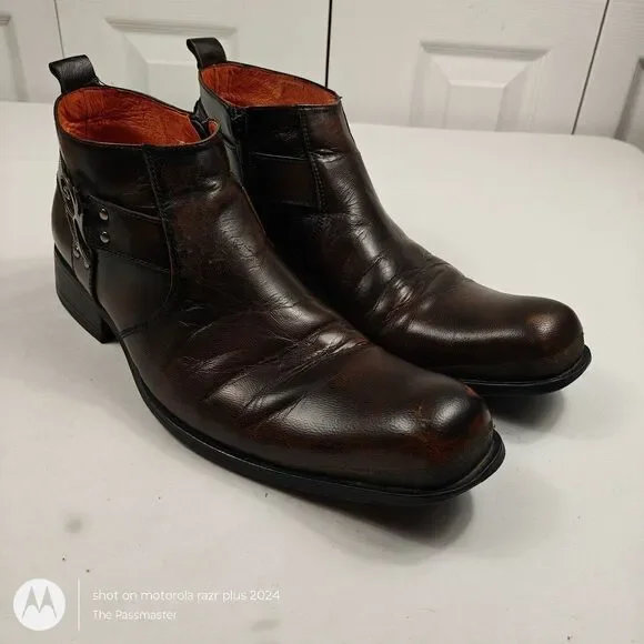 Men's Robert Wayne Zip-Up Distressed Buckle Emblem Dagger Boots US Size 10 - Picture 13 of 15